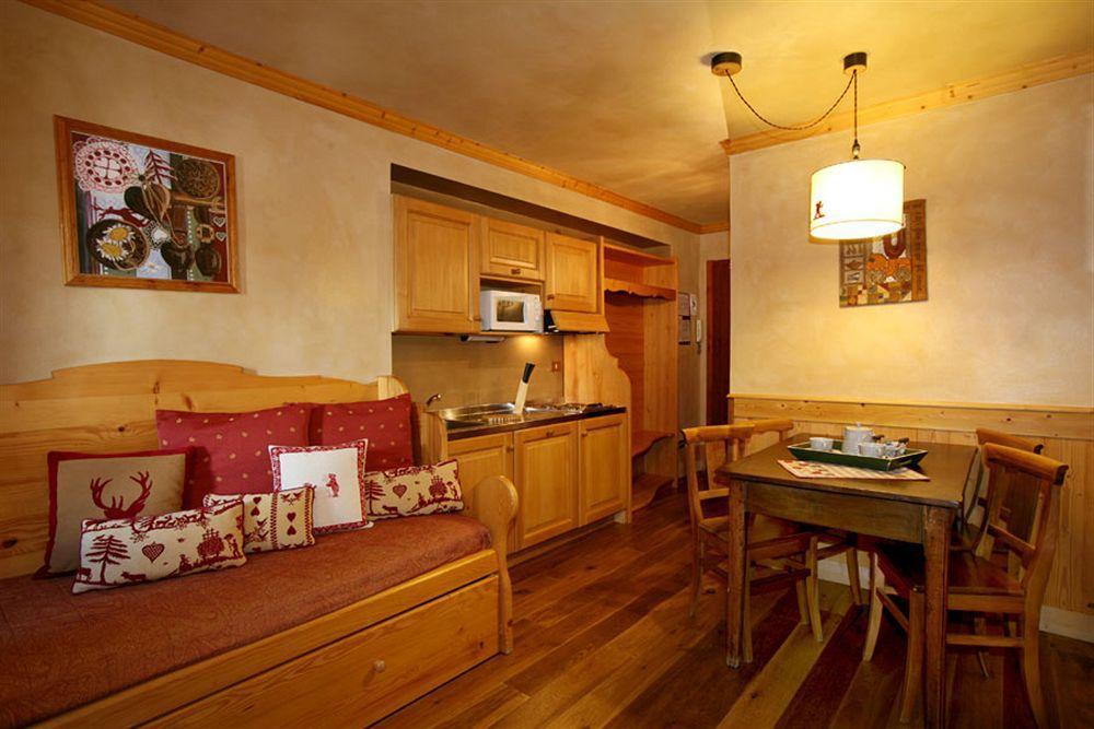B&B Residence Checrouit Courmayeur Zewnętrze zdjęcie