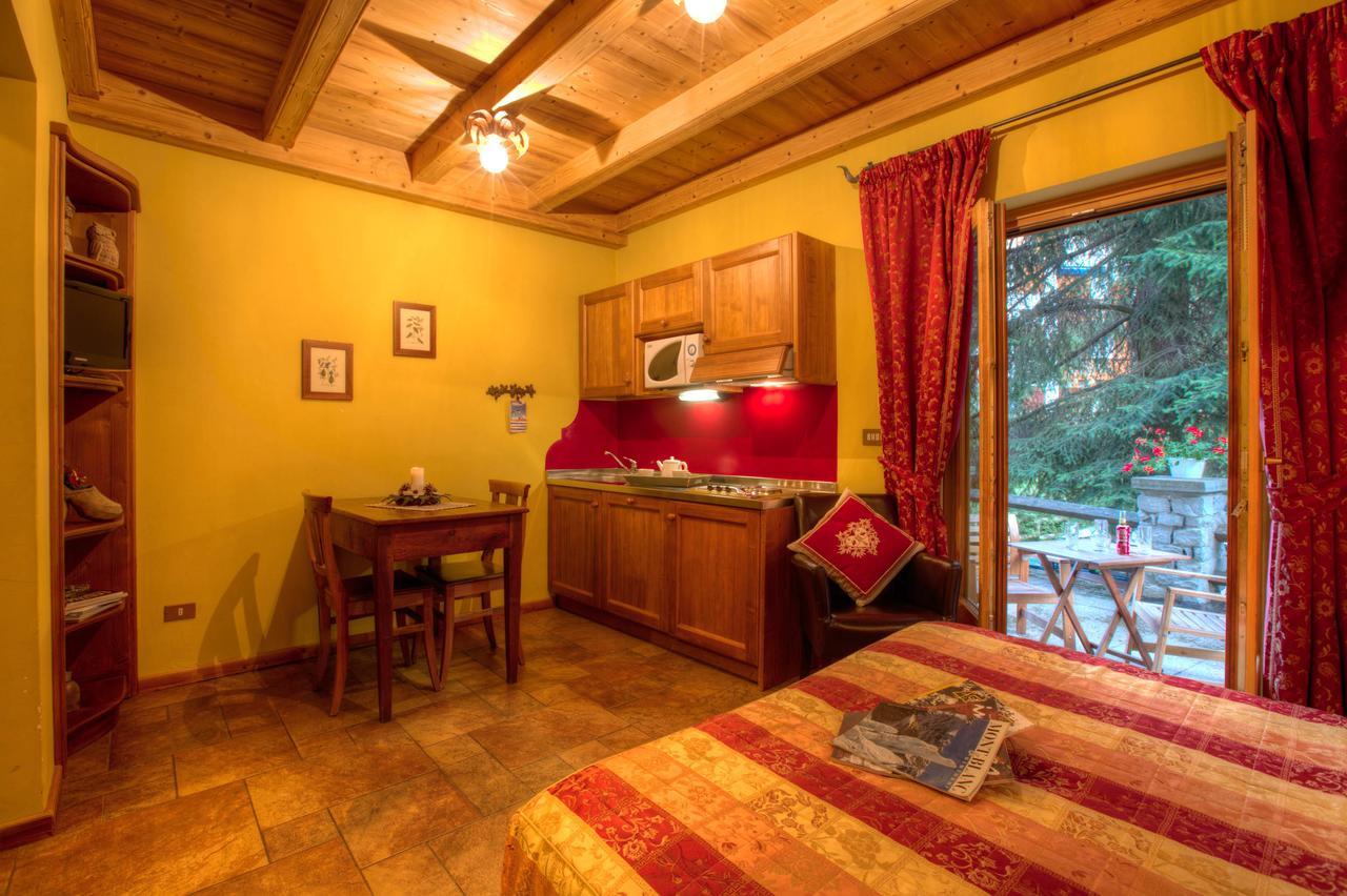 B&B Residence Checrouit Courmayeur Zewnętrze zdjęcie