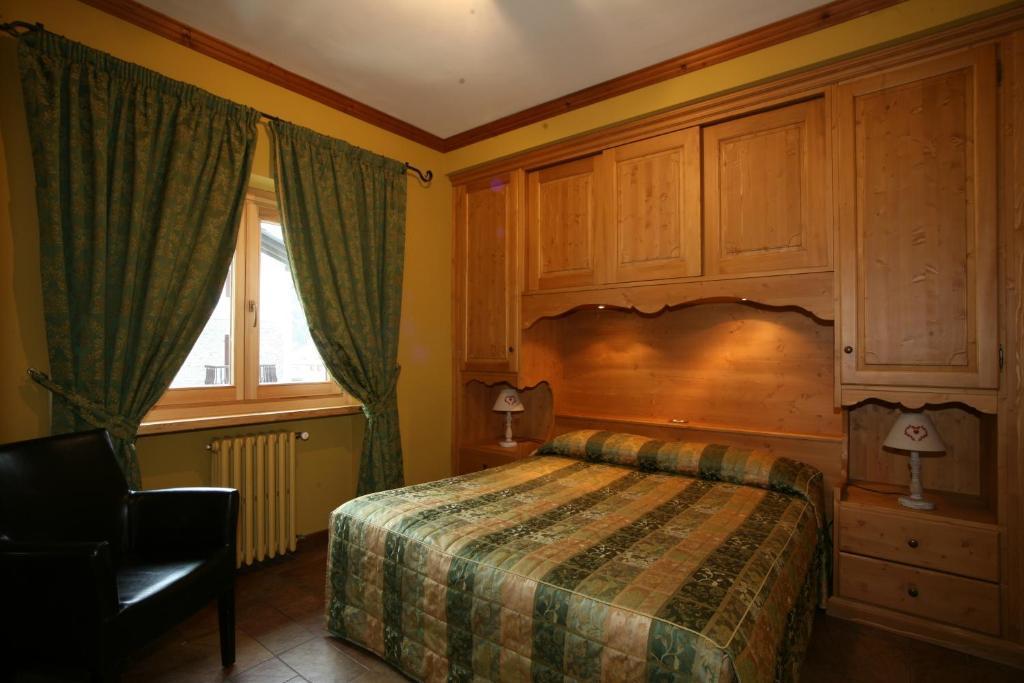 B&B Residence Checrouit Courmayeur Pokój zdjęcie