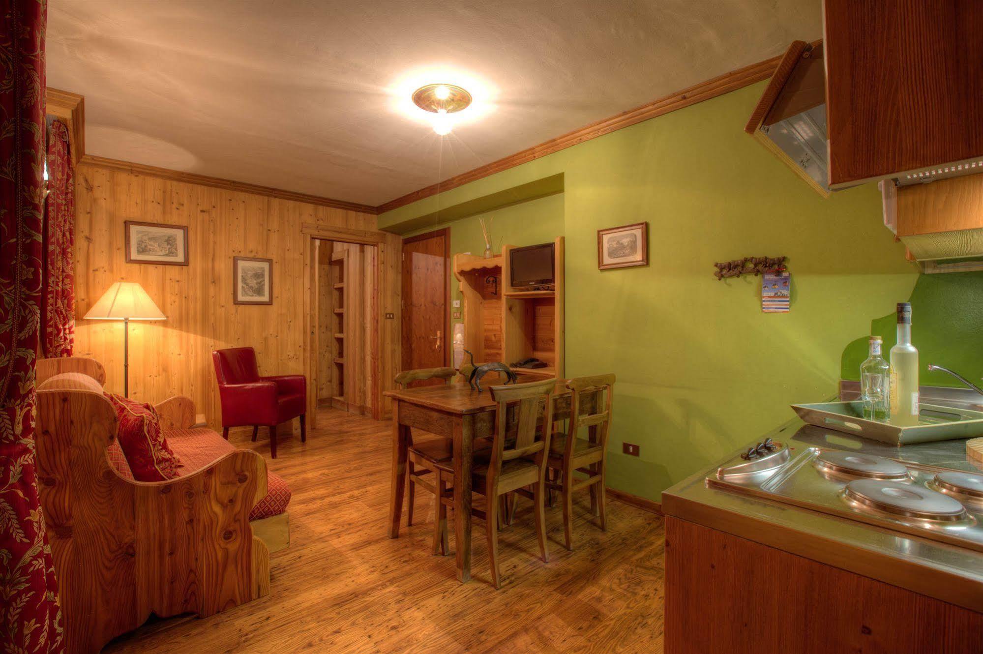 B&B Residence Checrouit Courmayeur Zewnętrze zdjęcie