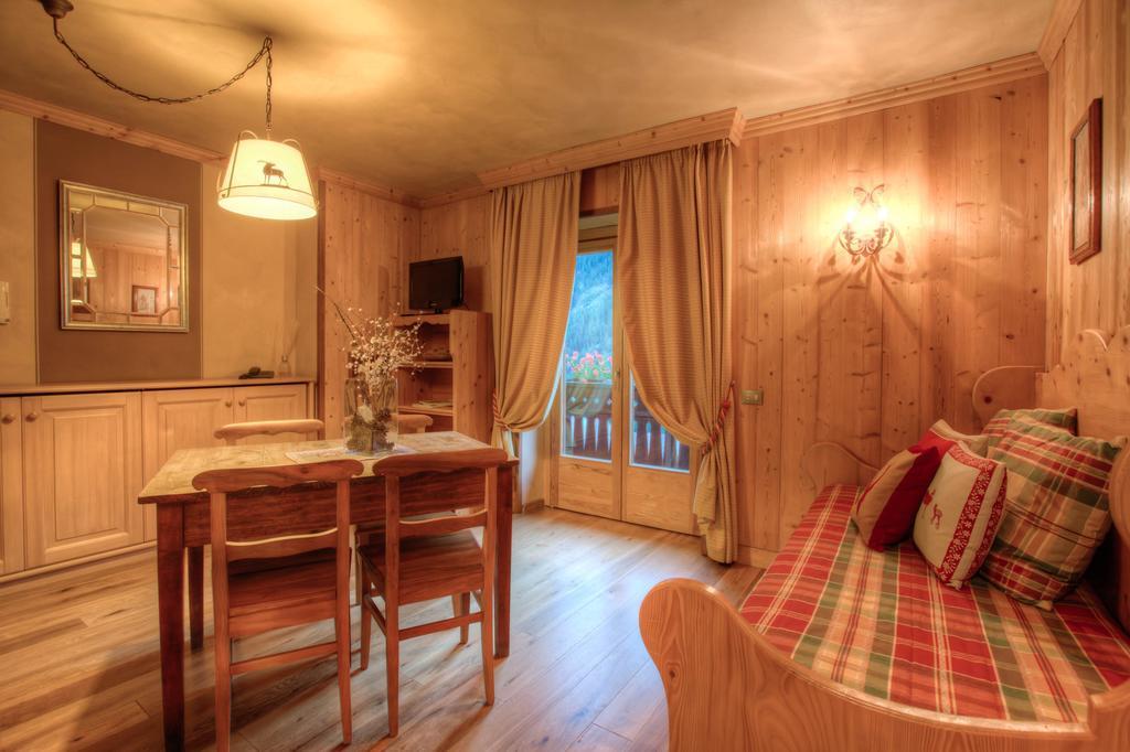 B&B Residence Checrouit Courmayeur Pokój zdjęcie