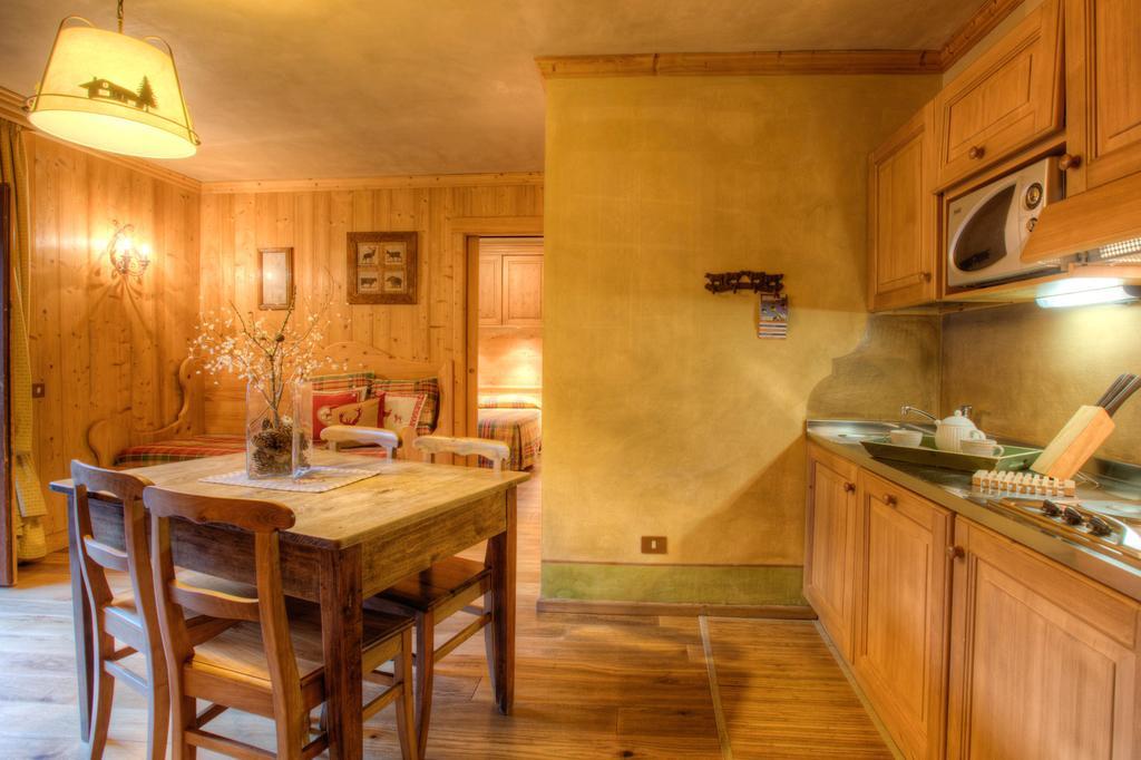B&B Residence Checrouit Courmayeur Pokój zdjęcie